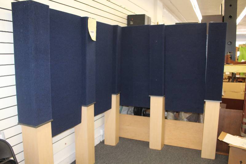 lot 6 image: Custom Commercial Display Racks