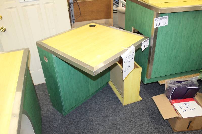 lot 13 image: Modular Locking Cabinet w Keys