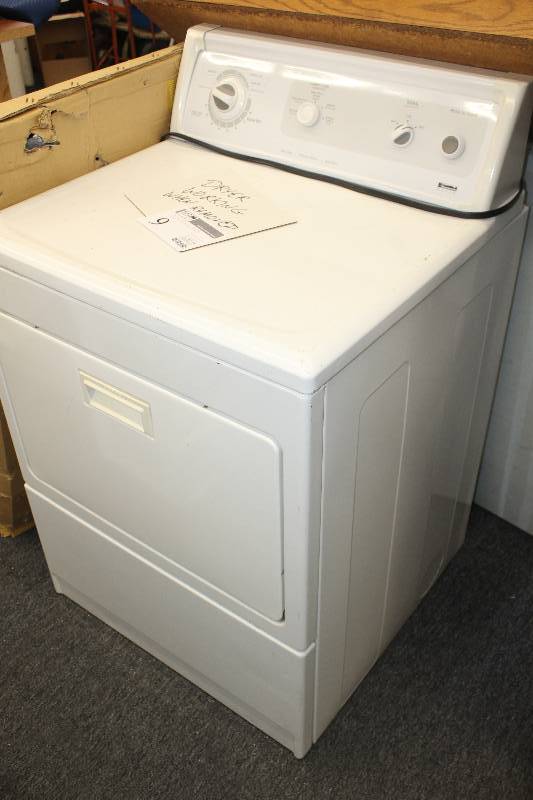 lot 9 image: Kenmore Dryer