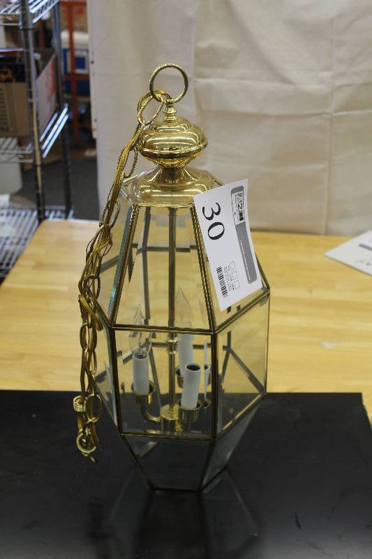lot 30 image: Chandelier