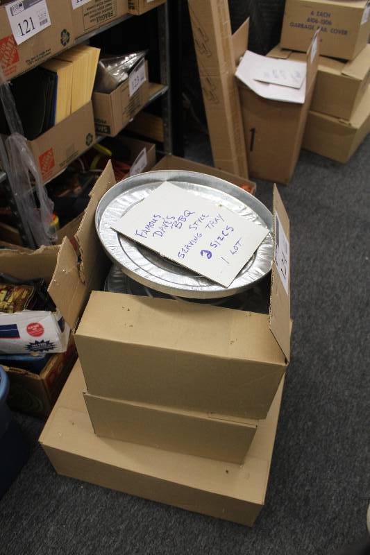 lot 124 image: Lot of (3) Boxes of Garbage Pail Covers Including 2) 6 Each 6106-1306 AND 1) 6 Each 1270-1330