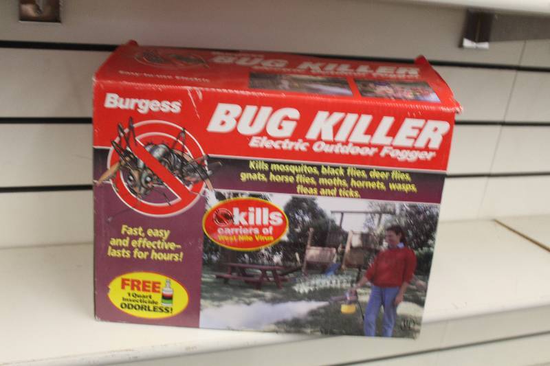 lot 84 image: Burgess Bug Killer Electric Outdoor Fogger
