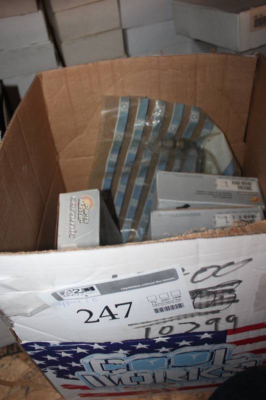 lot 247 image: Lot of (Approximately 10) Parts Master Ceramic Disc Brake Pads, Motorcraft, Raybestos New In Box Includes CMX376, CMX856, CMX369, PGD726QS, M70084