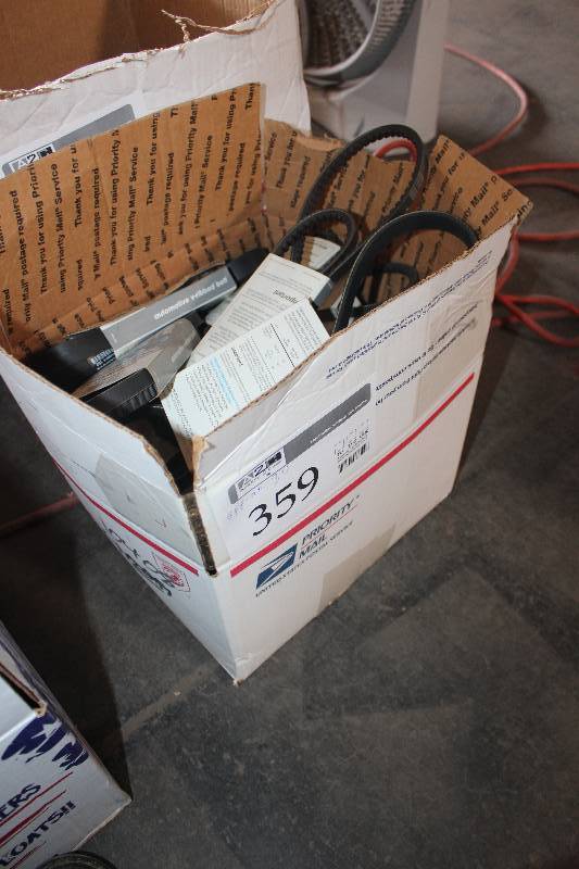 lot 359 image: Lot of (Approximately 30) Drive Rite Premium V-Ribbed Belts New In Box Includes 4PK0915, 11A1360
