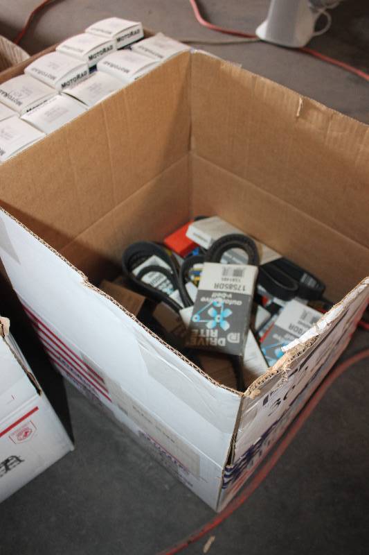 lot 362 image: Lot of (Approximately 30) Fram Caps, Drive Rite V-Ribbed Belt New In Box Includes 13A1485, 13A1015, 13A9040, RG-722