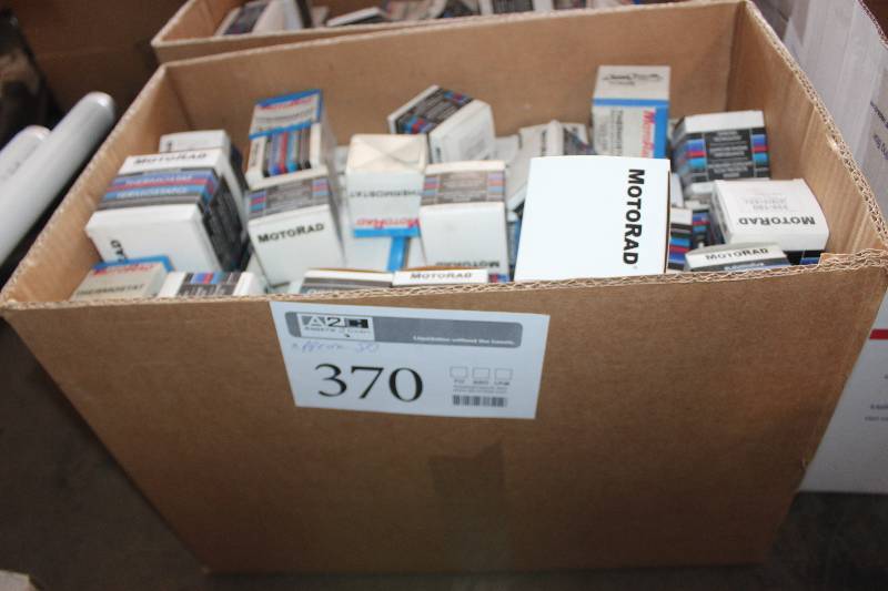 lot 370 image: Lot of (Approximately 50) Motorad Thermostat New In Box Includes 335-180