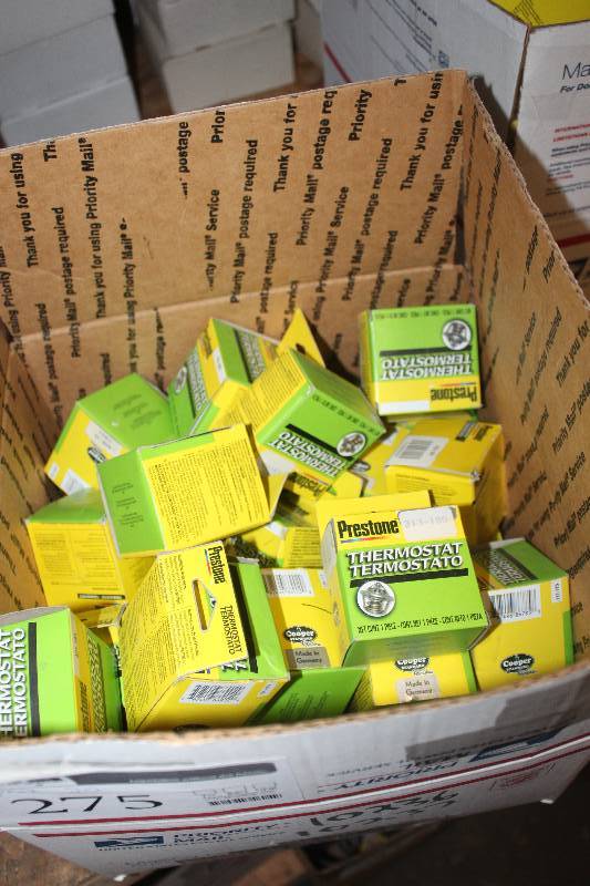 lot 275 image: Lot of (Approximately 20) Prestone Thermostat New In Box Includes 313-180, 322-195, 701-125