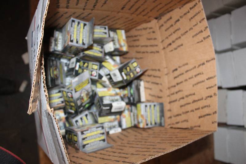 lot 285 image: Lot of (Approximately 20) Prestone Thermostat New In Box Includes 753-195, 752-180, 753-195,