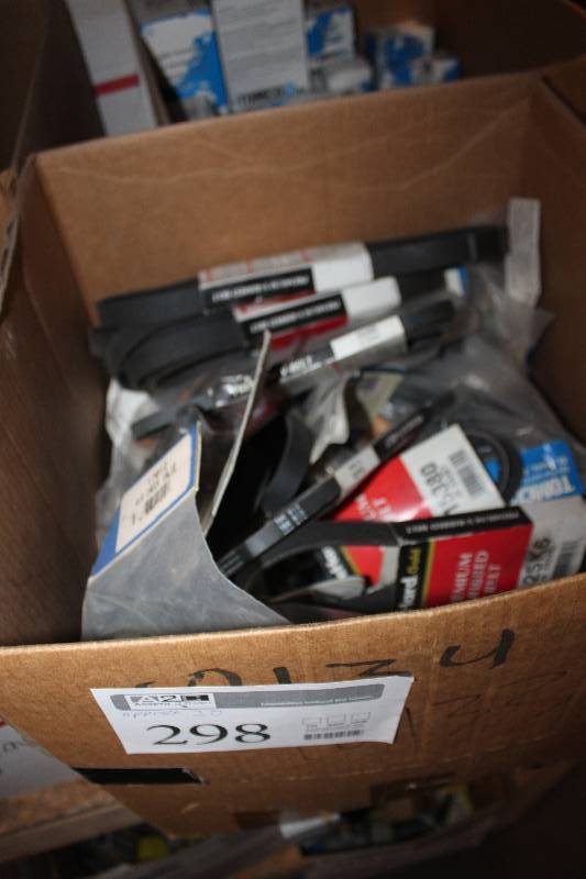 lot 298 image: Lot of (Approximately 20) Diehard Premium V-Ribbed Belts, Tomco Automotive Parts New In Box Includes 525K6, 15380, 15395, 538K6, 1080K6, 17504, 10427, 17011