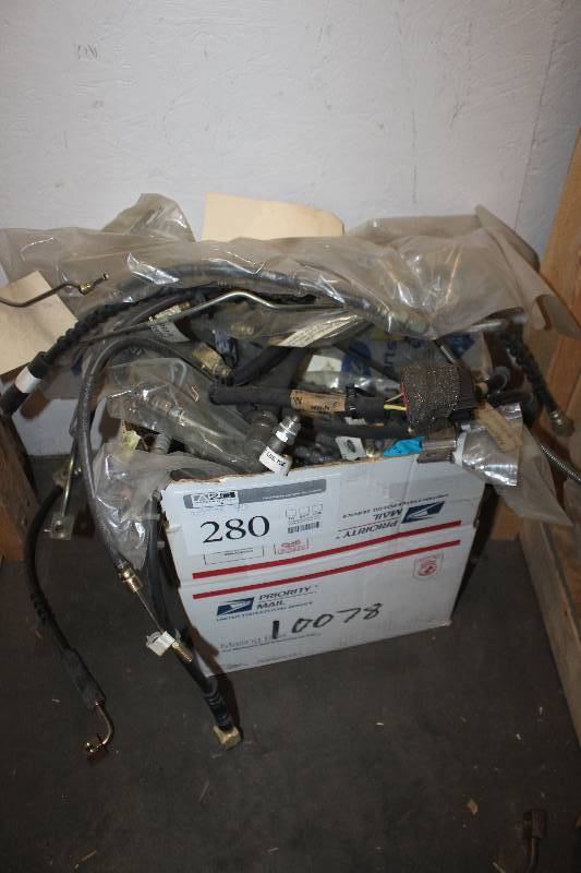 lot 280 image: Lot of (Approximately 40) Ford Motorcraft Automotive Parts New In Box Includes FOTZ-2282-A, E7GZ-2078-A