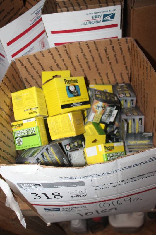 lot 318 image: Lot of (Approximately 30) Prestone Thermostat New In Box Includes 352-197, 303-195, 778-195, 321-195, 336-180