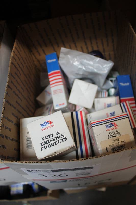 lot 326 image: Lot of (Approximately 30) Auto Pride, Raybestos Automotive Parts New In Box Includes 22100, 8402, 22102, 7125, 15506, H2620, H2585, H2625