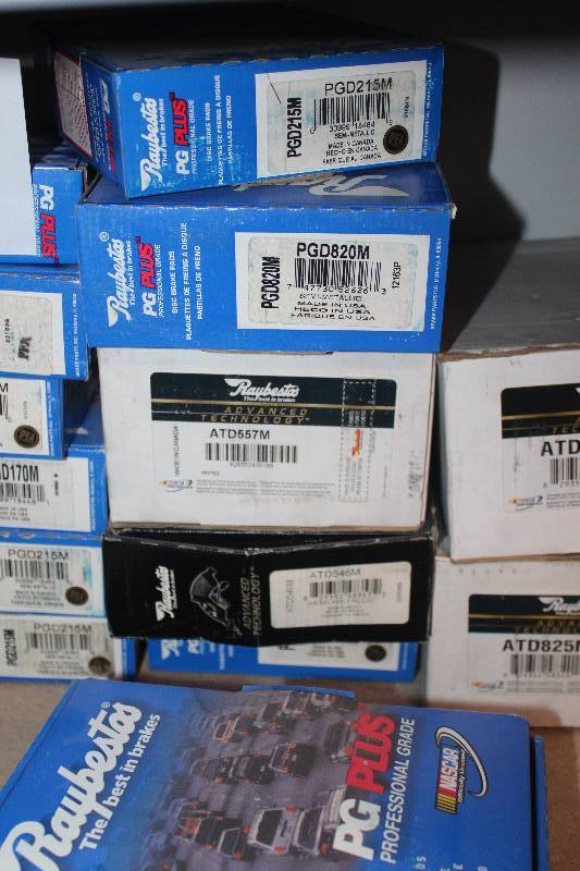 lot 335 image: Lot of (6) Raybestos PG Plus Disc Brake Pads New In Box Includes PGD215M, PGD820M, ATD557M, ATD540M, ATD546M