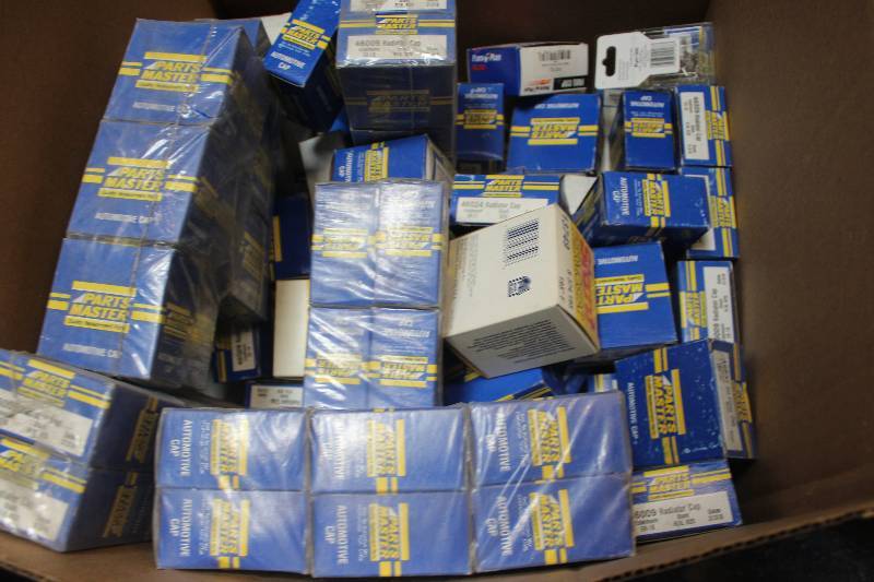 lot 346 image: Lot of (Approximately 40) Parts Master Radiator Cap New In Box Includes 46009