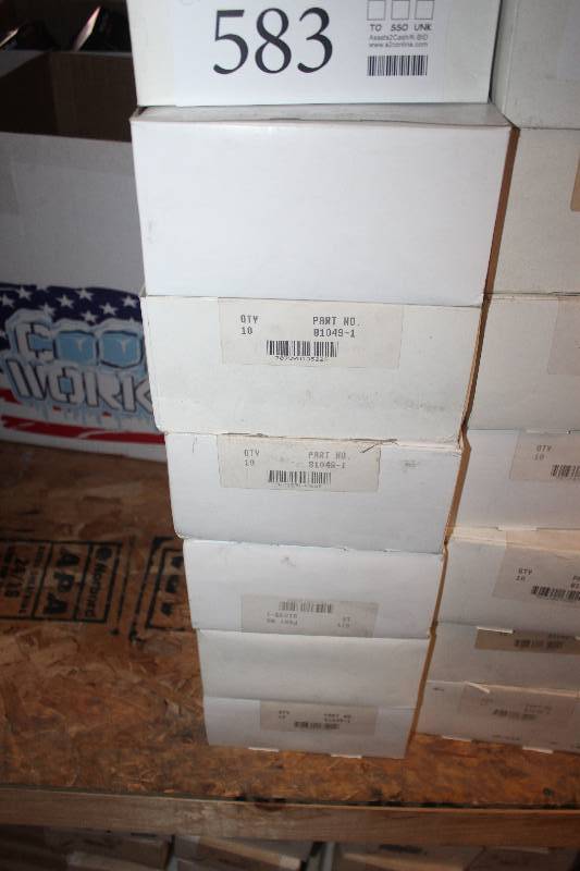 lot 583 image: Lot of (7) Automotive Parts 10-Count New In Box Includes 81049-1