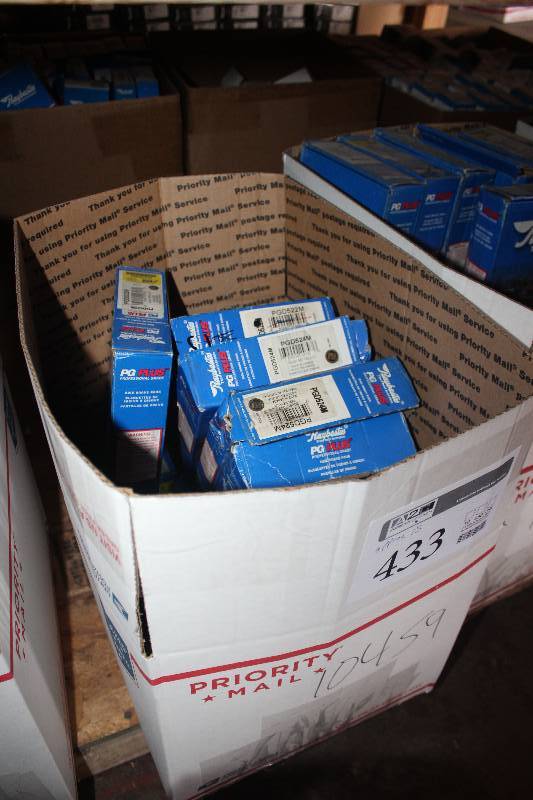 lot 433 image: Lot of (Approximately 15) Raybestos Disc Brake Pads New In Box Includes PGD522M, PGD524M, PGD541M, PGD530M