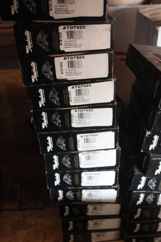 lot 474 image: Lot of (12) Raybestos Disc Brake Pads New In Box Includes ATD792C