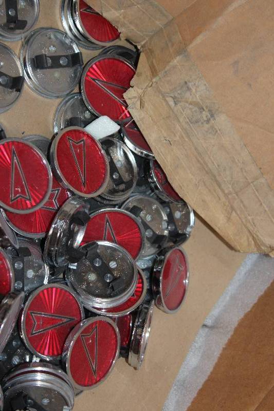 lot 485 image: Lot of (Approximately 300) Pontiac Arrowhead Badge New