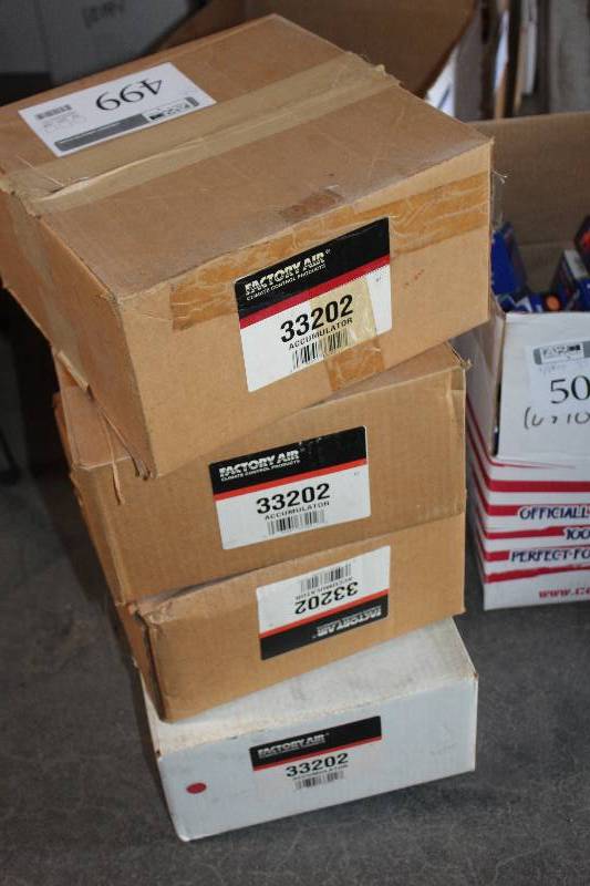 lot 499 image: Lot of (4) Factory Air Accumulator New In Box Includes 33202