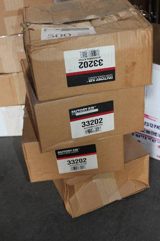 lot 500 image: Lot of (4) Factory Air Accumulator New In Box Includes 33202