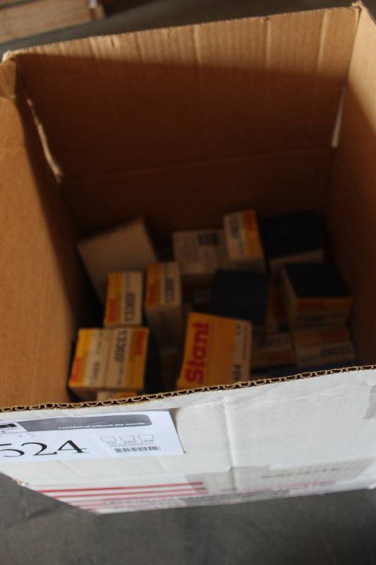 lot 524 image: Lot of (Approximately 25) Stant Fuel Cap, Thermostat New In Box Includes 13369, G726
