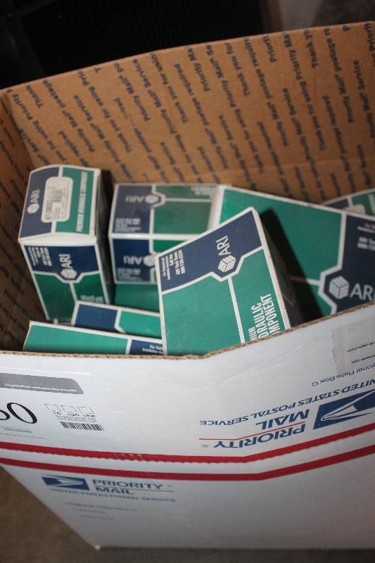 lot 530 image: Lot of (Approximately 30) ARI Hydraulic Parts New In Box Includes 87-08053, 87-16057, 87-18013