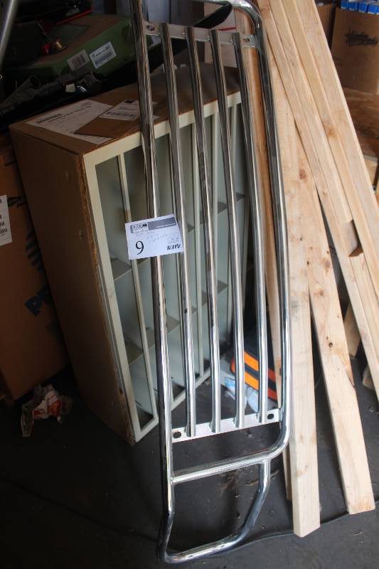 lot 9 image: Chrome Grill Guard