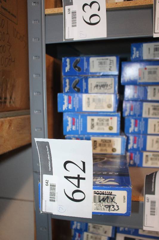 lot 642 image: Lot of (7) Raybestos PG Plus Disc Brake Pads New In Box Includes PGD945M, PGD415M, PGD524M, PGD421M, PGD632MPGD375M