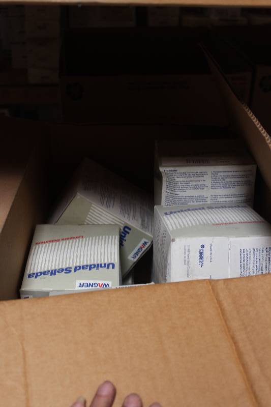 lot 622 image: Lot of (Approximately 10) Wagner Swimming Pool Sealed Beam Headlamp New In Box Includes PP