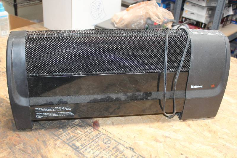 lot 4 image: Holmes Space Heater