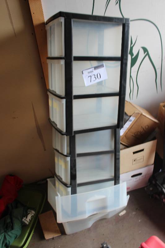 lot 730 image: Plastic Shelf Cubes