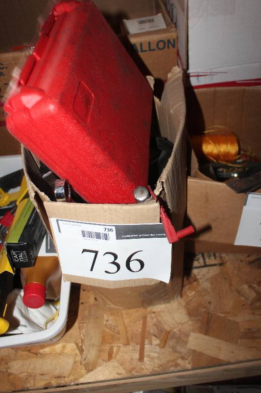 lot 736 image: Mac Tools Disc Brake Caliper Tool Set w Carry Case