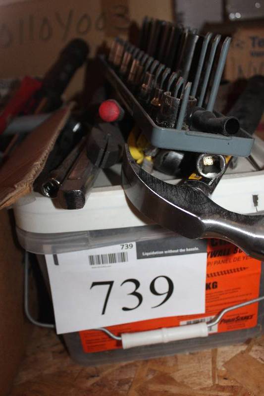 lot 739 image: Lot of Tools, Hardware Including 38 Metric Socket Set w Hansen Socket Tray, 3 Coarse Thread Drywall Screw