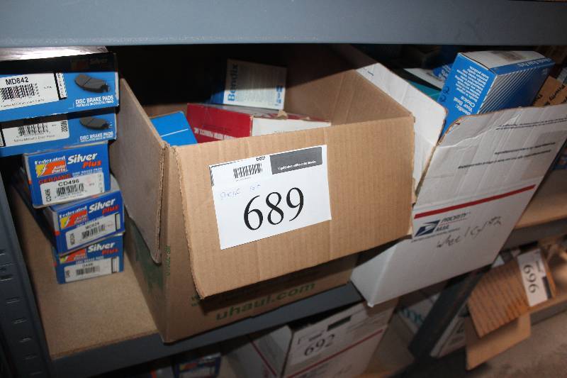 lot 689 image: Shelf Lot of Bendix Brake Parts, Federated Auto Parts Disc Brake Pads New In Box Includes 33655, MD842, MD802, CD496, MD524, D496