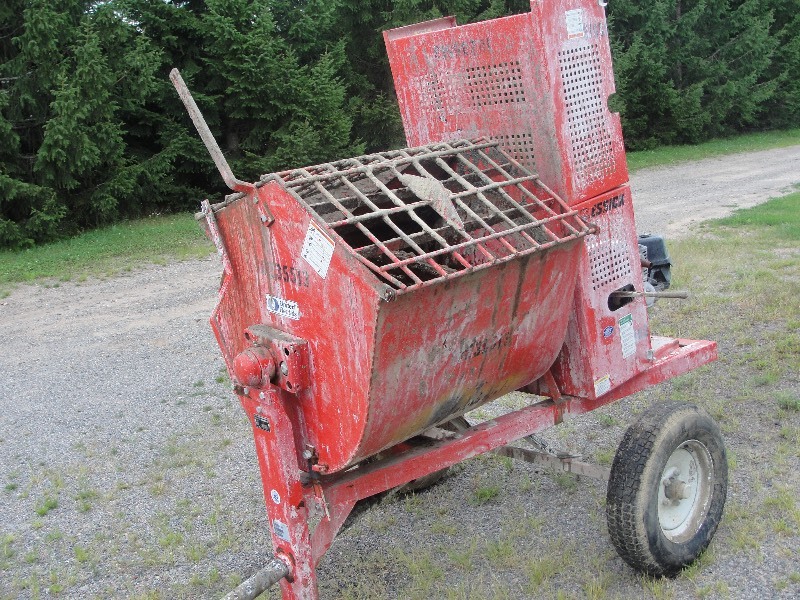 Multi-quip ESSICK cement mixer
