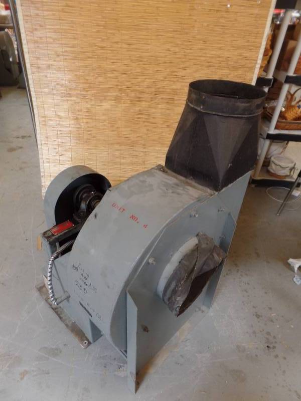 lot 305 image: Blower Fan