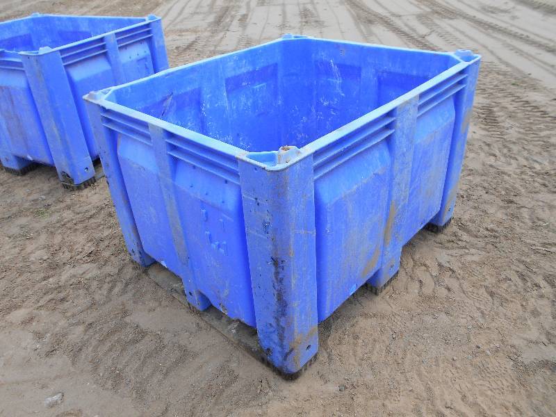 Stackable totes