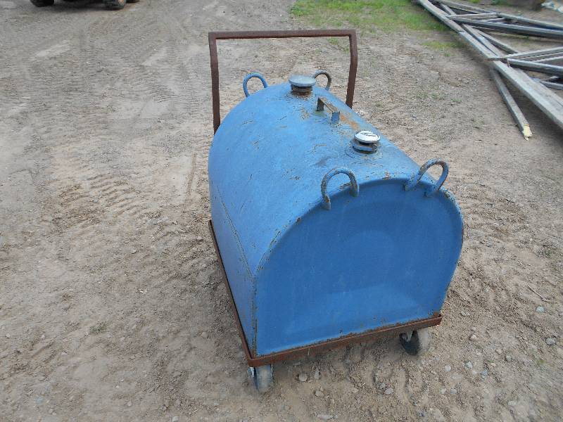 Oil storage container