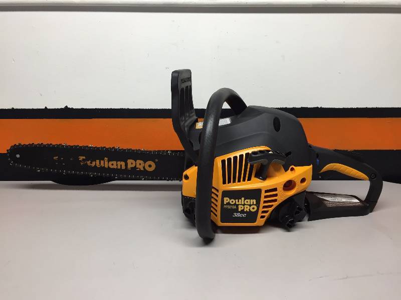 lot 13 image: 16 POULAN CHAIN SAW WITH CASE, 38CC