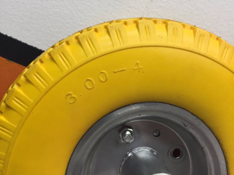 lot 27 image: GRIP NON-FLAT HAND TRUCK TIRE 3.00-4