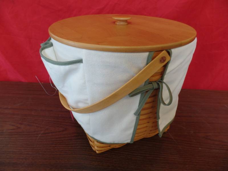 lot 202 image: Longaberger Baskets