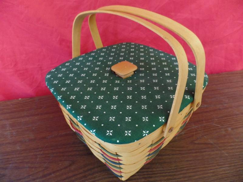 lot 212 image: Longaberger