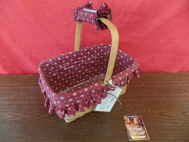 lot 215 image: Longaberger Basket