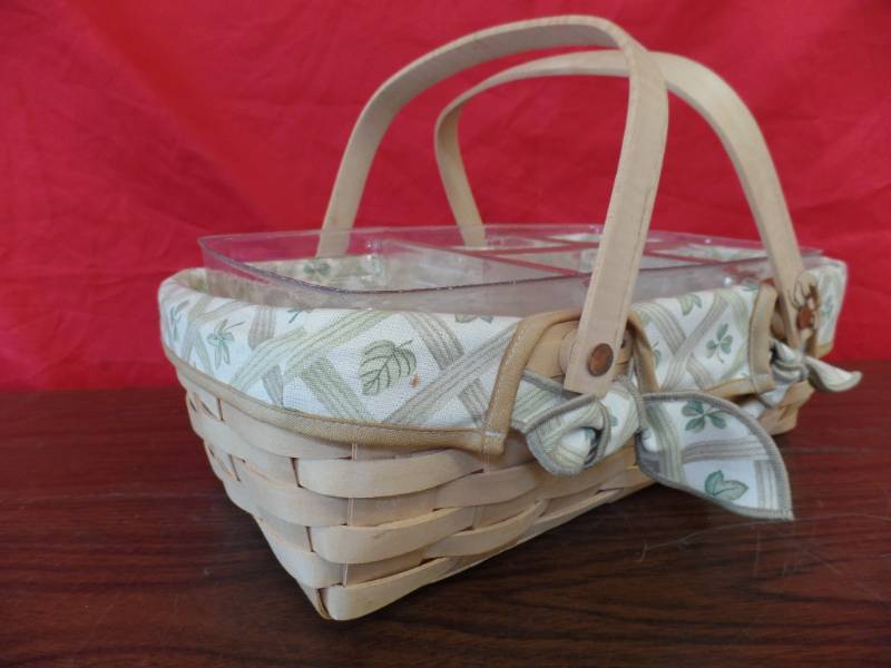lot 220 image: Longaberger Baskets