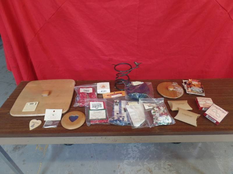 lot 247 image: Longaberger Acessories