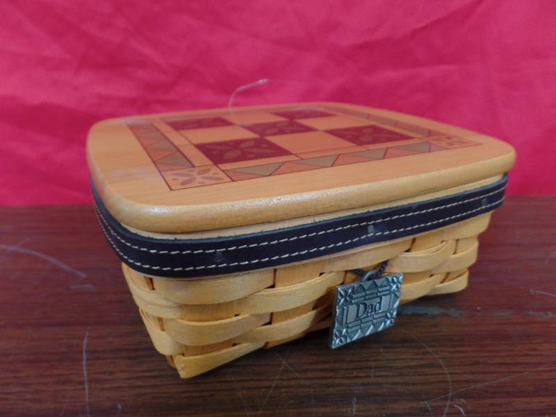 lot 231 image: Longaberger