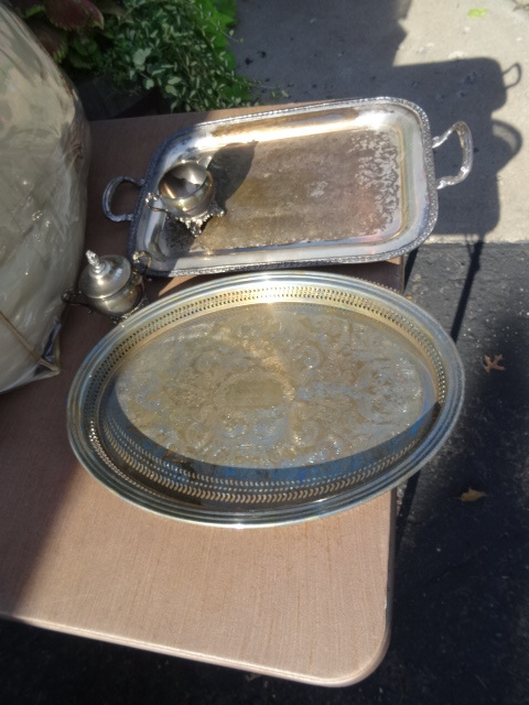 lot 13 image: Lakewood Silver Plate Tray 25th Ann