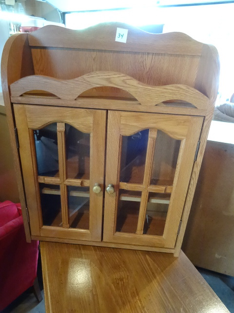 lot 34 image: Over the Toilet Wall Cabinet