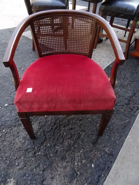 lot 44 image: Vintage Wood Framed Cushioned Chair