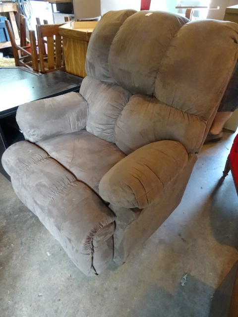 lot 49 image: Rocking Reclining Chair